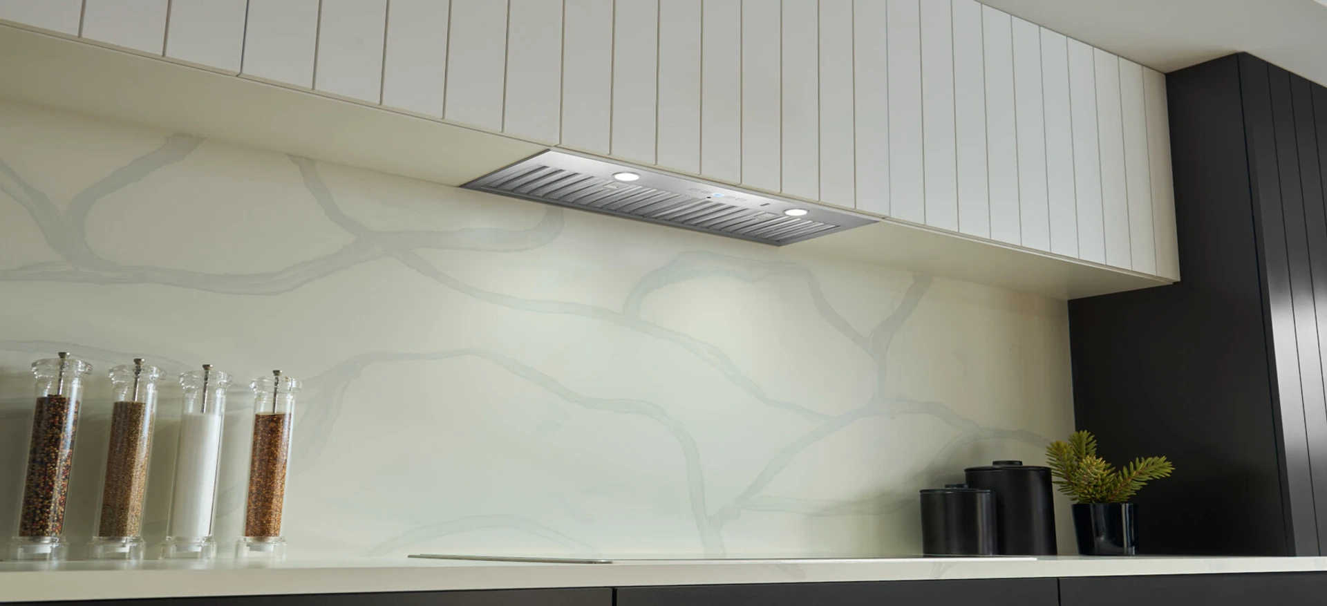 36-INCH BUILT-IN RANGE HOOD WITH TRUE IQ BLOWER SYSTEM, 1240
